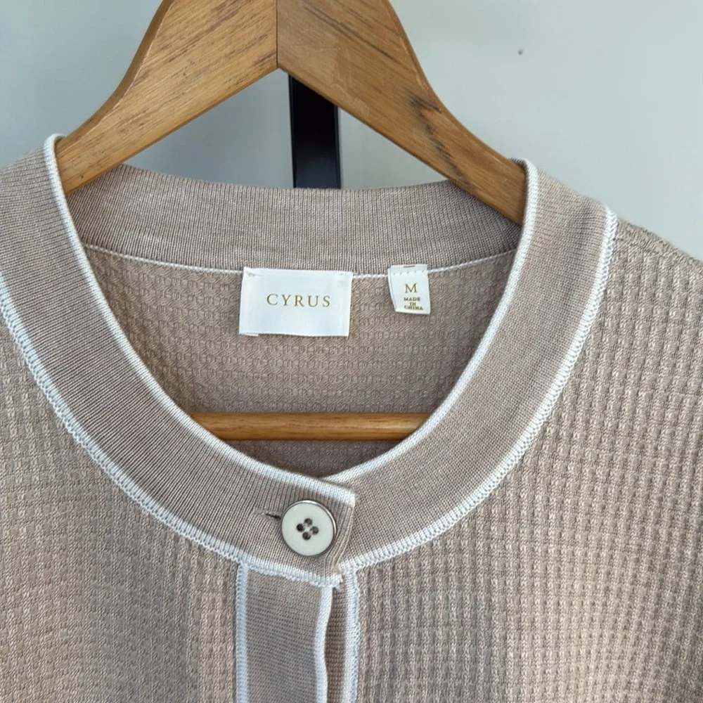 Cyrus NYC oatmeal cream sweater cardigan - Picture 2 of 5